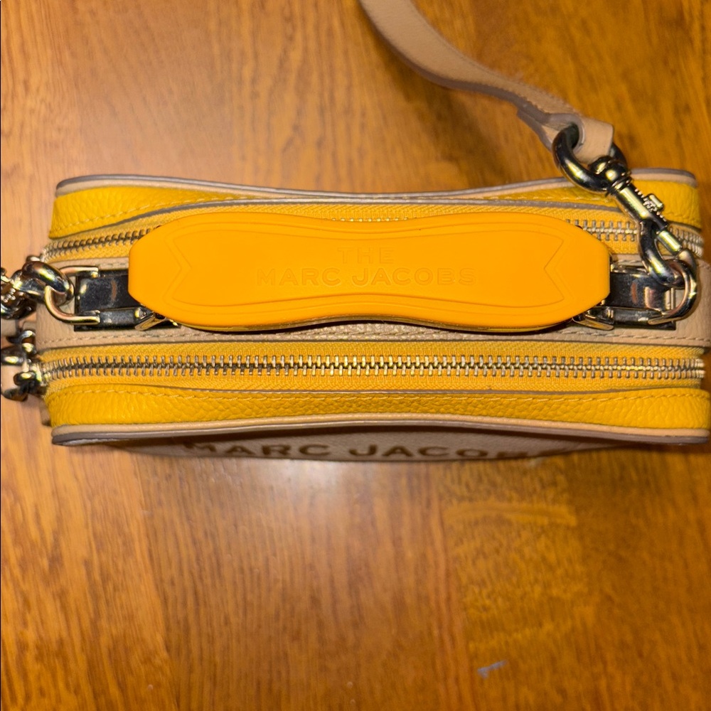 Marc Jacobs apricot lunchbox box bag 8x6x3.5 - Picture 3 of 9